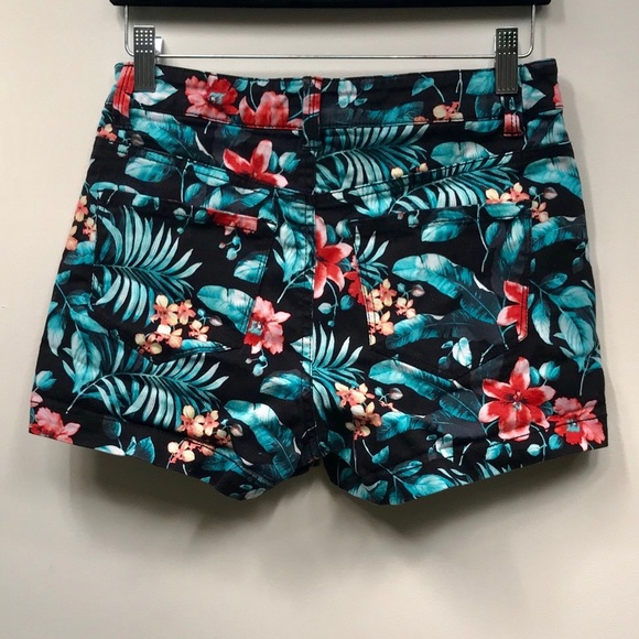 SO Womens Shorts Tropical High Rise Size 7 - Picture 2 of 5